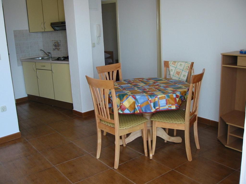 Apartments Waterfront Ivan Podgora Pokoj fotografie